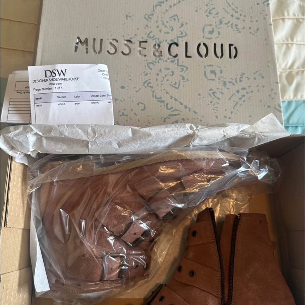 Musse & Cloud Tan Ankle Boots - Picture 3 of 6